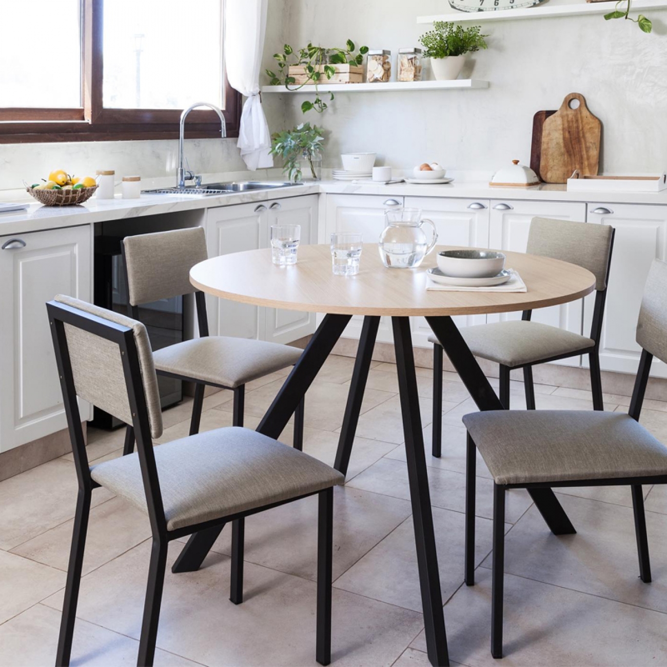 Imagen Mesa De Comedor Sil-car Nilo 110x110 Roble Ca&ntilde;o 60x30 Negro Mate
