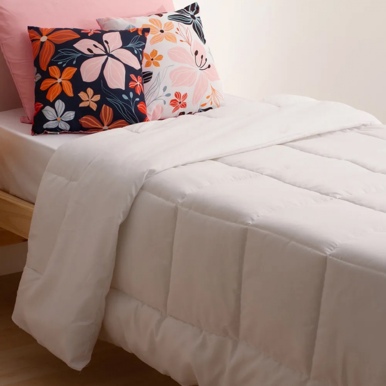 Imagen Acolchado Casablanca Oro Liso 1 1/2 P  Reversible Blanco